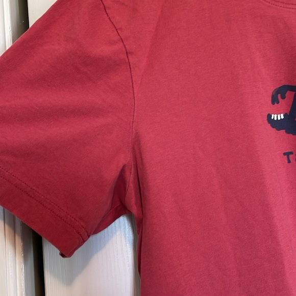 Life is Good sz M Red Graphic T-Shirt with “Take a Hike” man & backpack motif - Picture 4 of 8